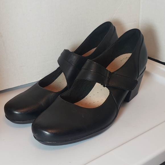 clarks mary jane shoes